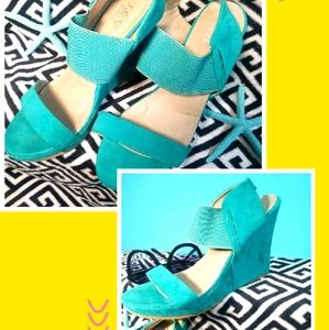 Originalteal shoes with elastic on top